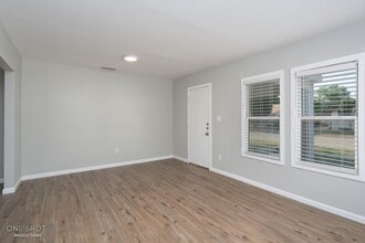 2744 Russell Ave in Abilene, TX - Foto de edificio - Building Photo