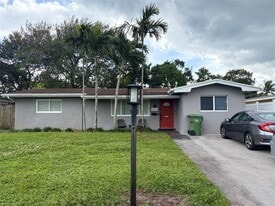 8130 NW 13th St in Pembroke Pines, FL - Building Photo