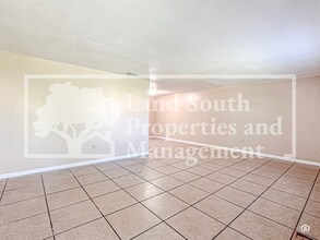 2527 Crystal Lake Acres Dr-Unit -2527#A in Lakeland, FL - Building Photo - Building Photo