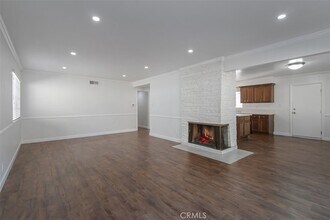 18639 Liggett St in Los Angeles, CA - Foto de edificio - Building Photo