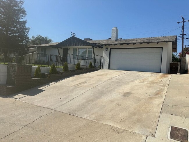 2518 Blade Ave in Bakersfield, CA - Building Photo - Building Photo