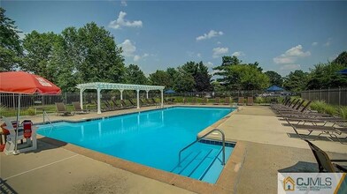 3 Covington Ct in East Brunswick, NJ - Building Photo - Building Photo