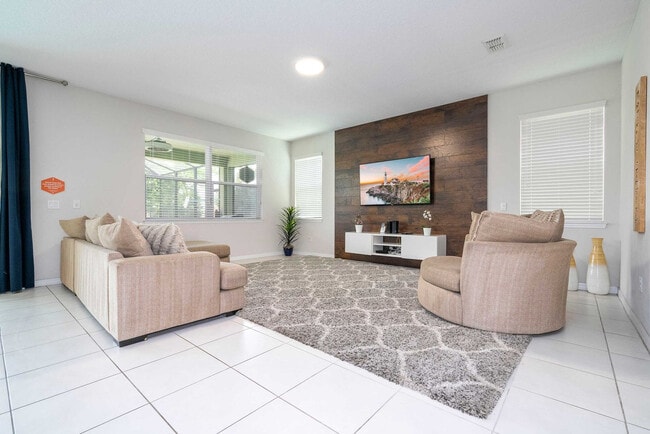 9035 Sunshine Ridge Loop