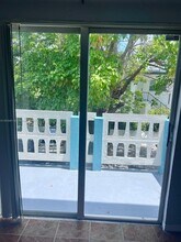 7820 NE Bayshore Ct in Miami, FL - Building Photo - Building Photo