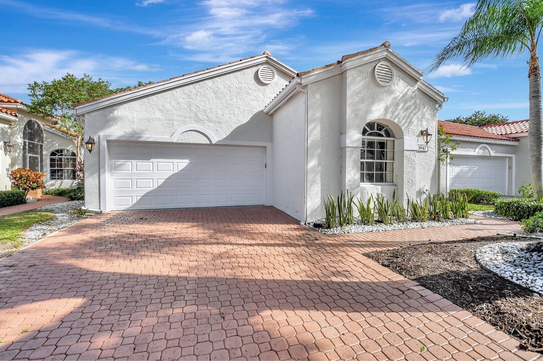 3947 Redondo Way in Boca Raton, FL - Building Photo