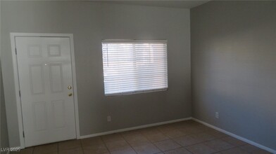 887 Blushing Rose Pl in Henderson, NV - Building Photo - Building Photo