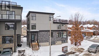 20 Inverkip Ave in Ottawa, ON - Building Photo