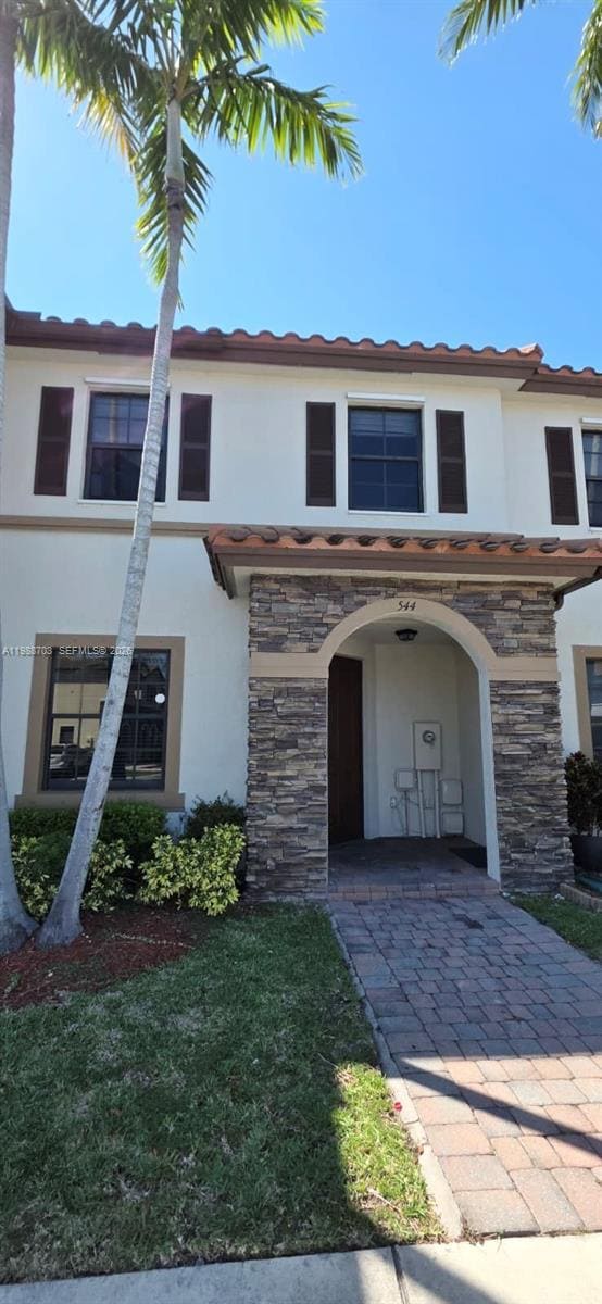 property at 544 SE 32nd Ave