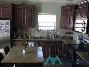 213 Almond Tree Ln in Clovis, NM - Building Photo - Building Photo