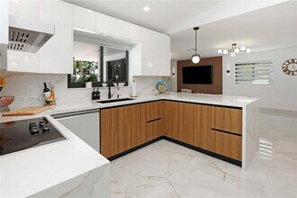 14211 SW 31st St in Miami, FL - Building Photo - Building Photo