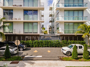 AquaMar Las Olas in Fort Lauderdale, FL - Foto de edificio - Building Photo