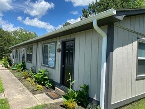 101 McKellar Ct in Greenwood, SC - Building Photo - Building Photo