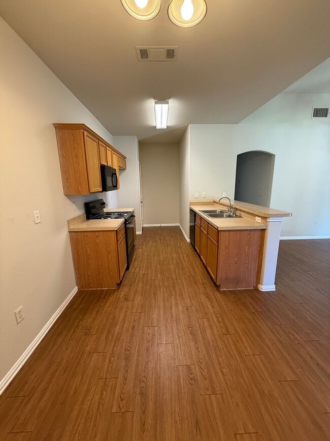 property at 937-939 Sylvia St