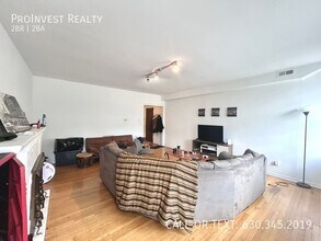 2319 W Chicago Ave-Unit -2321 - 2E in Chicago, IL - Foto de edificio - Building Photo