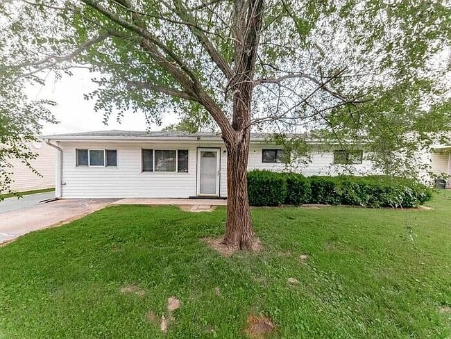 property at 9522 Trefore Ave