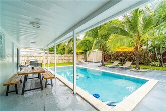 6650 McKinley St in Hollywood, FL - Building Photo - Building Photo