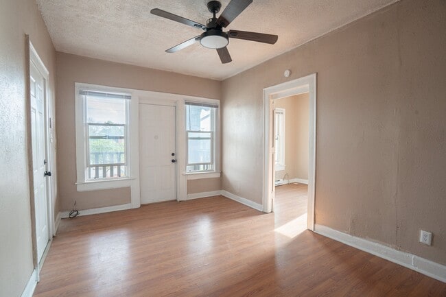 1918 W Washington St, Unit 12