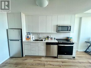 60 Frederick St in Kitchener, ON - Building Photo - Building Photo