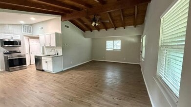 142 Andrea St in Pottsboro, TX - Building Photo - Building Photo