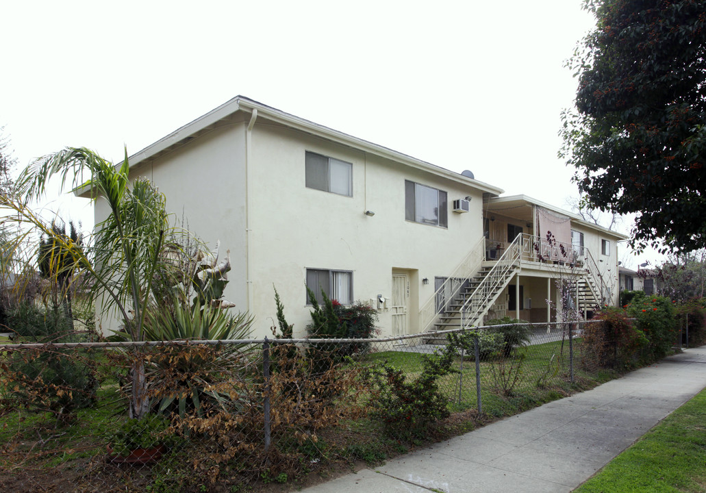 1040 S Gordon St in Pomona, CA - Building Photo