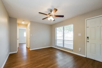 9556 Brimton Dr in Orlando, FL - Foto de edificio - Building Photo