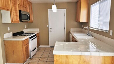 3805 Oregon St in Bakersfield, CA - Building Photo - Building Photo