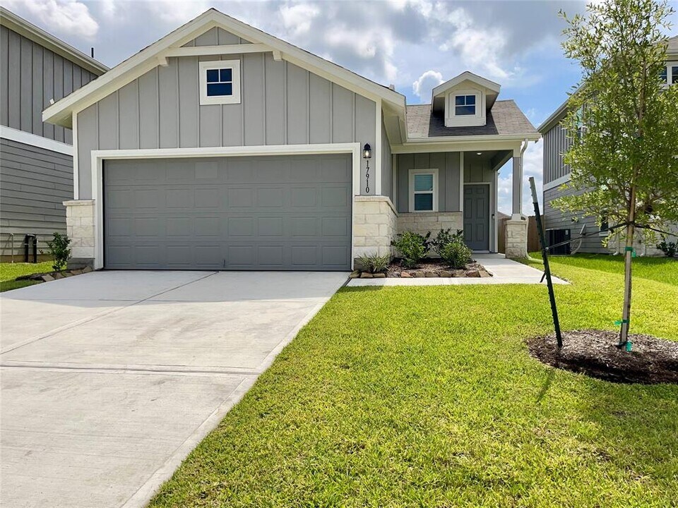 17910 Slurry Rake Ln in Hockley, TX - Building Photo