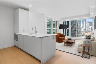 135 Seaport Blvd in Boston, MA - Building Photo - Building Photo