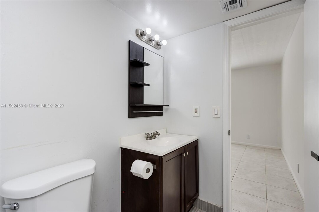 9170 NW 40th St, Unit 102-2 in Coral Springs, FL - Building Photo