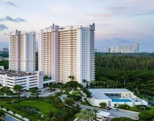 14951 Royal Oaks Ln in North Miami, FL - Building Photo - Building Photo