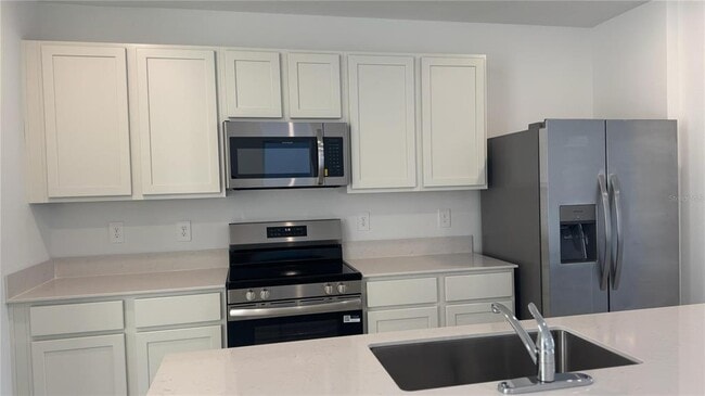 2217 Rock Dr in Haines City, FL - Building Photo - Building Photo