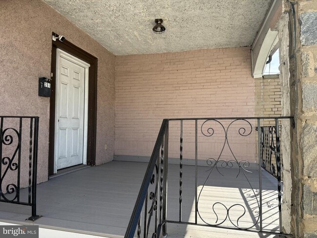 property at 261 Long Ln