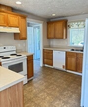 1934 Future Dr NE in Salem, OR - Building Photo - Building Photo