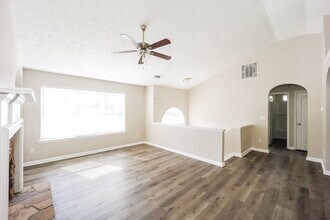 587 Rosewood Cir in Jonesboro, GA - Building Photo - Building Photo