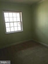 14886 Lambeth Square in Centreville, VA - Foto de edificio - Building Photo