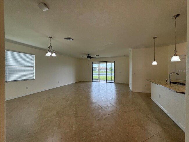 530 Fire Bush Ct in Bradenton, FL - Building Photo - Building Photo