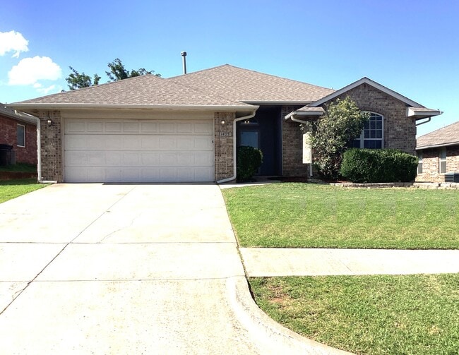 property at 1405 SE 16th St