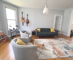 611 Whitney Ave in New Haven, CT - Building Photo