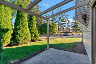 5 Little Oak Ln in Rocky Hill, CT - Building Photo - Building Photo
