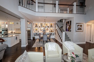 4623 Da Vinci St in San Diego, CA - Foto de edificio - Building Photo