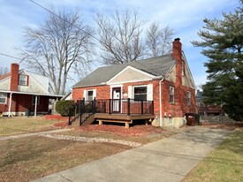 4540 Victor Ave in Blue Ash, OH - Building Photo