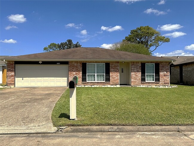 property at 17119 Barcelona Dr