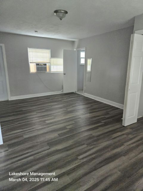 2301 SW 59th Ave in West Park, FL - Building Photo