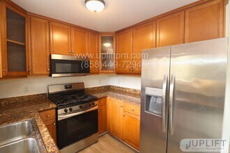 175 Avenida Descanso in Oceanside, CA - Building Photo - Building Photo