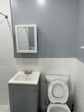 16 Bailey Ave, Unit 2A in East Meadow, NY - Building Photo - Building Photo