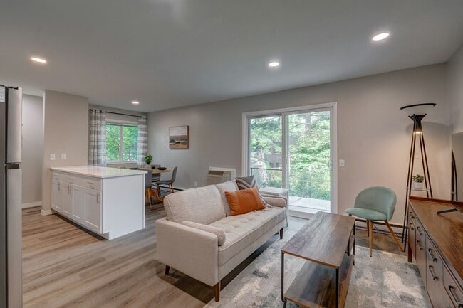 property at 1230 E Dayton St