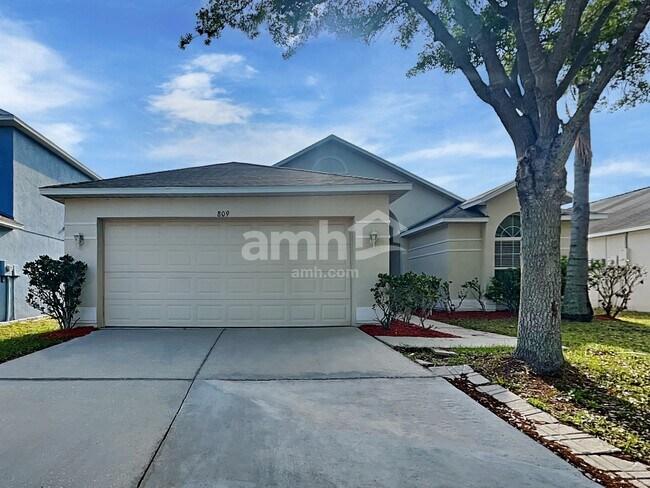 property at 809 15th St NE