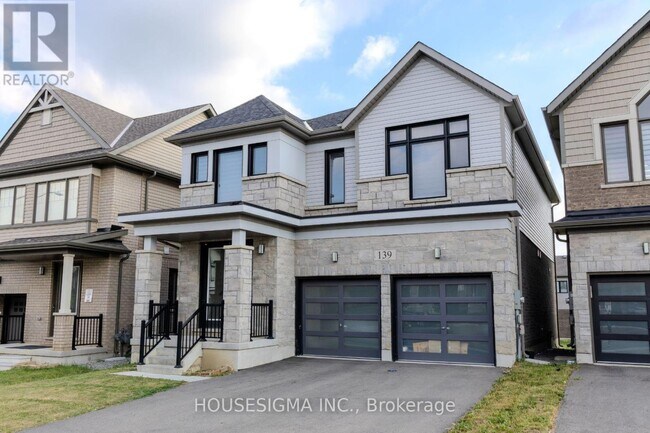 139 Fairey Cres in Hamilton, ON - Building Photo - Building Photo