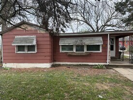 609 Martin St in Danville, IL - Building Photo