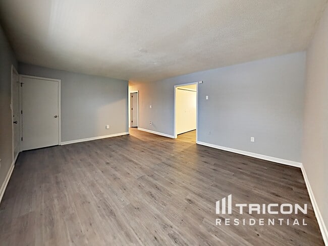 914 Canton Pl in Charlotte, NC - Building Photo - Building Photo